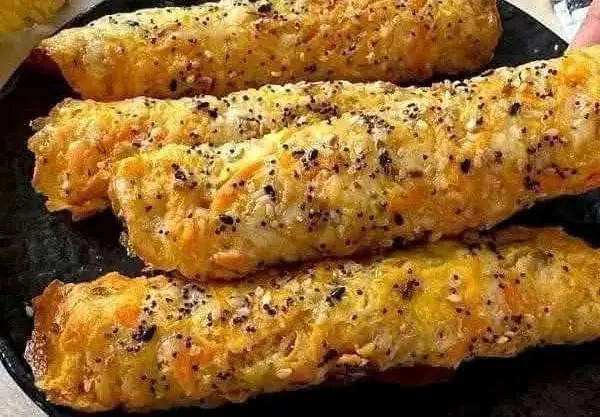 Cheesy Sausage Puff Pastry Rolls – A Crispy, Golden Delight