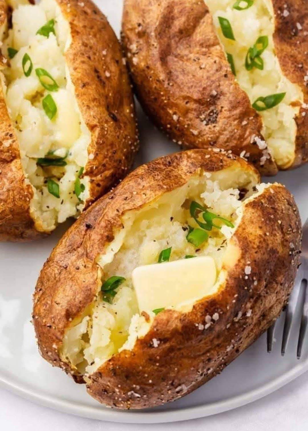 Twice-Baked Potatoes with Meat and Cheese Filling: The Comfort Food You Didn’t Know You Needed