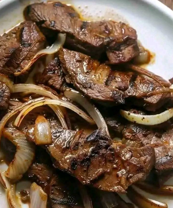 Beef Liver and Onions That Actually Taste Amazing (Yes, Really)