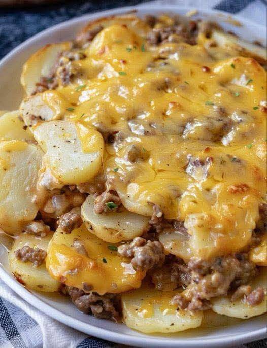 Cheesy Hamburger Potato Casserole: The Weeknight Dinner That Feels Like a Hug