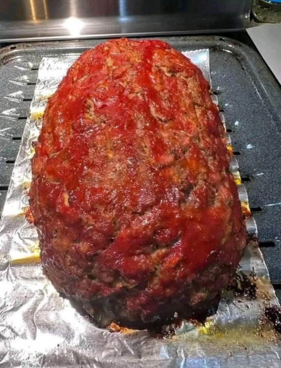 Family‑Style Meatloaf with Stovetop Stuffing: The Comfort Dish That Hits Home