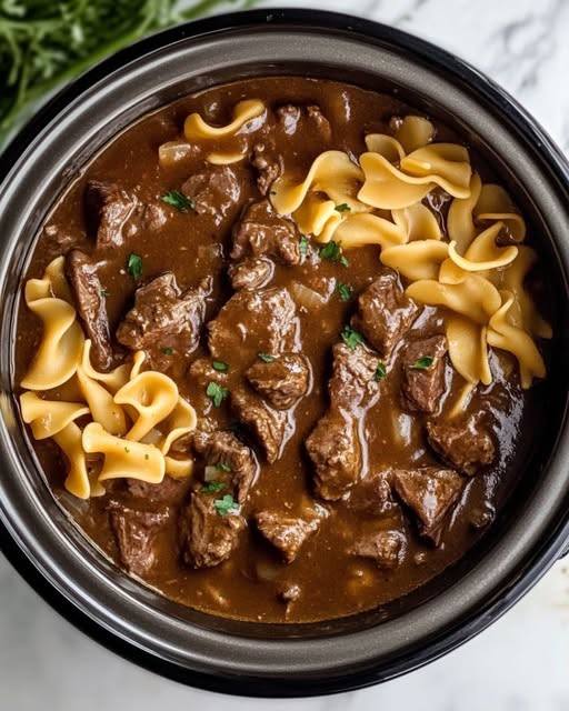 Slow Cooker Beef and Noodles: Comfort Food Made Easy
