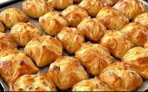 Hand-Rolled Crispy Pastries: A Flaky Bite of Homemade Happiness